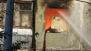 Пожар из-за взрыва бытового газа вспыхнул в многоэтажном доме в Самаре