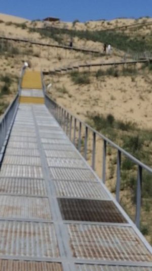 Путешествие по Тархана Сарыкум, песочные горы в Дагестане