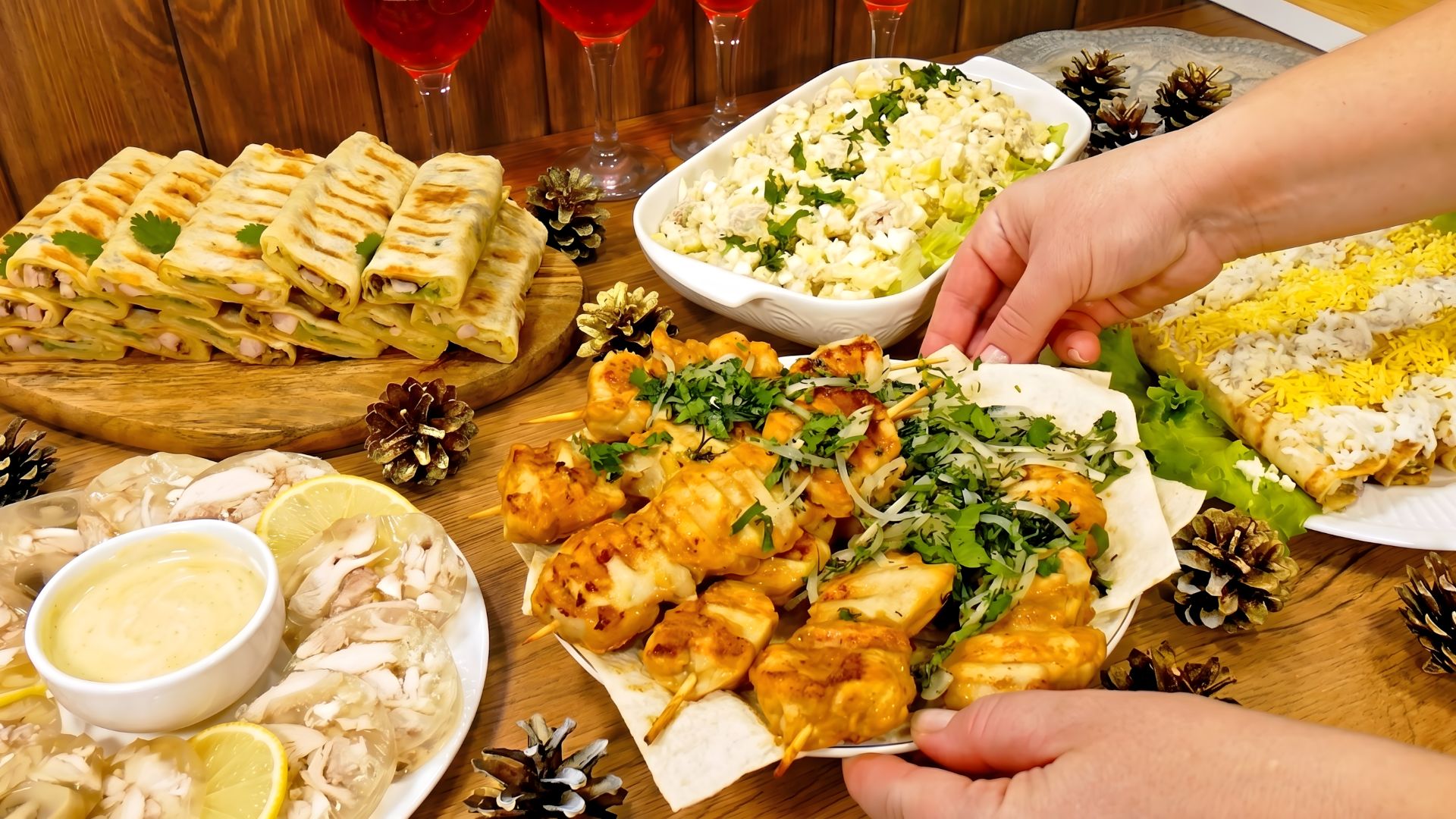 🐔 Всего одна целая курица превращается в настоящий праздничный стол.