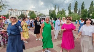 12 июня. Яблоки ела...