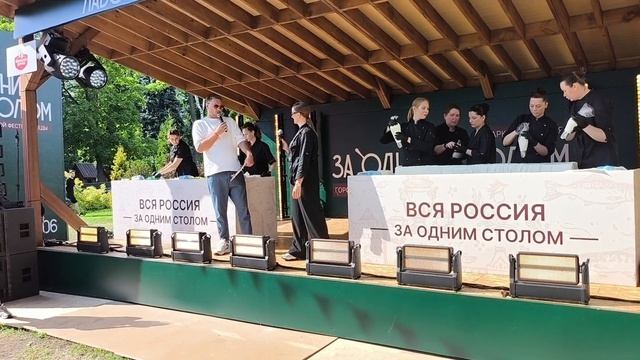 Огромный торт на Гастрономическом Фестивале в Нижнем Новгороде!