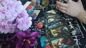 Почему он молчит? что думает о вас😍. 3 варианта