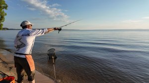 72 метра до леща. Горьковское водохранилище. Рыбалка на фидер на мелководье.