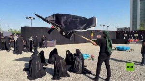 طهران تستقبل شهر محرم برفع أكبر راية حداد على الإمام الحسين تزامنا مع اتفاق السلام مع واشنطن