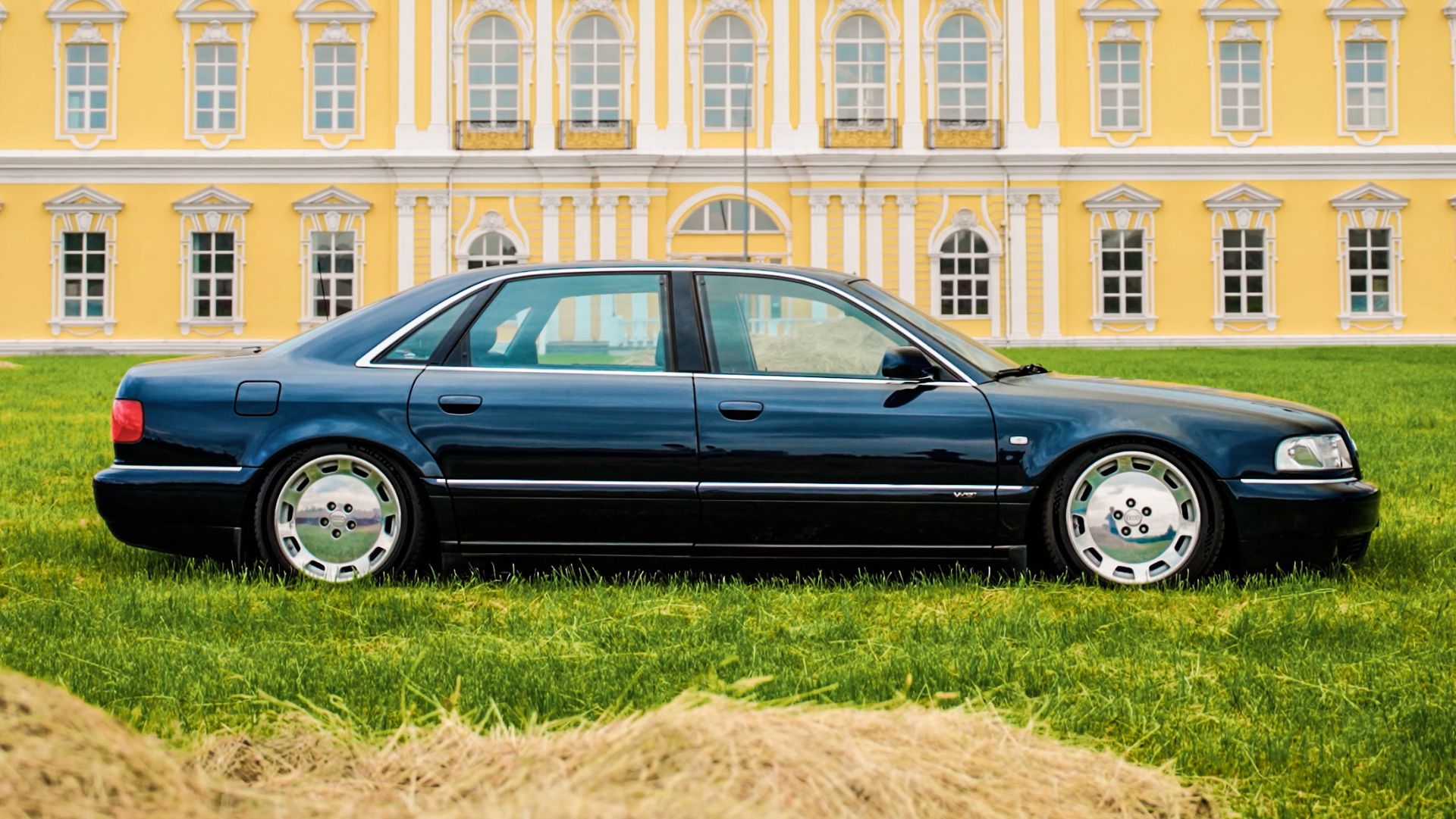 ДВА ГОДА ТРУДА, ЧТОБЫ ВОССТАНОВИТЬ ВЕЛИЧИЕ. Audi А8 W12 смотреть онлайн