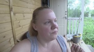 Пришлось прятаться в доме