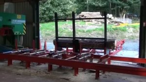 Распил бревна на широколенточной пилораме Mebor HTZ 1000. Эффективное пиление бревен Мебор. Тест