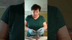 Рыбу засолила 🐟 Разделала селёдку 💥
