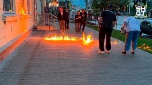 Два отделения банка загорелись в Туле с разницей в 10 минут. 

Предварительно, их могли поджечь