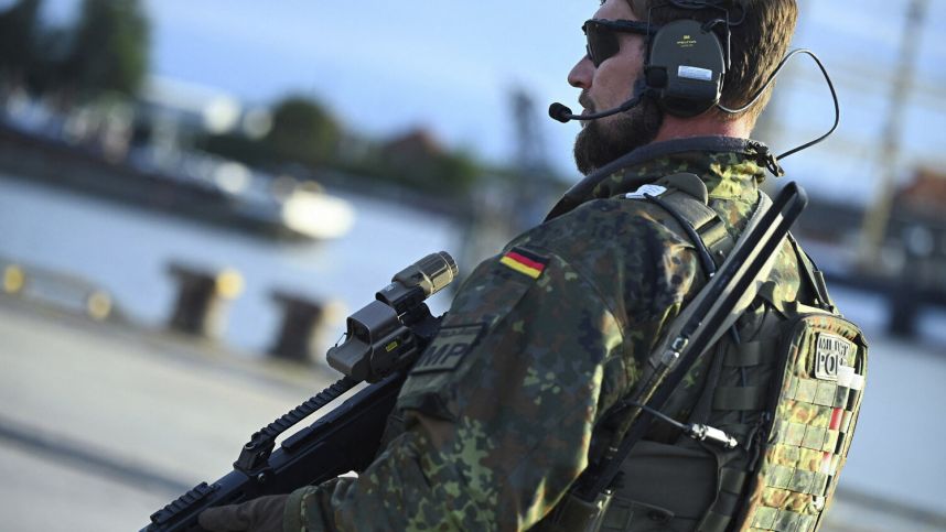 В Германии заявили о готовности атаковать Россию — назван список целей смотреть онлайн