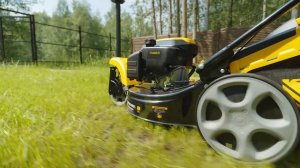 Бензиновая газонокосилка Denzel GLT-460SP-T, Trike 150 см3, 46 см, привод, панель, 60л 58810