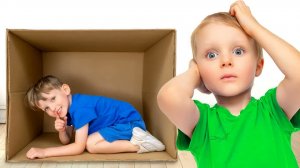 Дети играют в прятки с камуфляжем