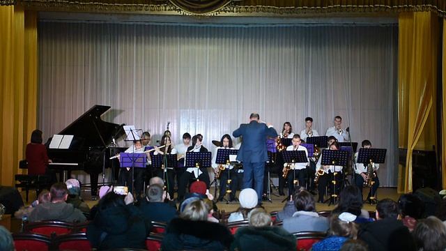 Отчетный концерт духового отделения и детского эстрадного оркестра «Бриз-Бэнд» (21 января 2025) 11 смотреть онлайн