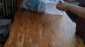 Распаковка  посылки  из  Подмосковья