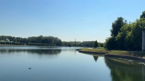 По парку Кусково в Москве пешком