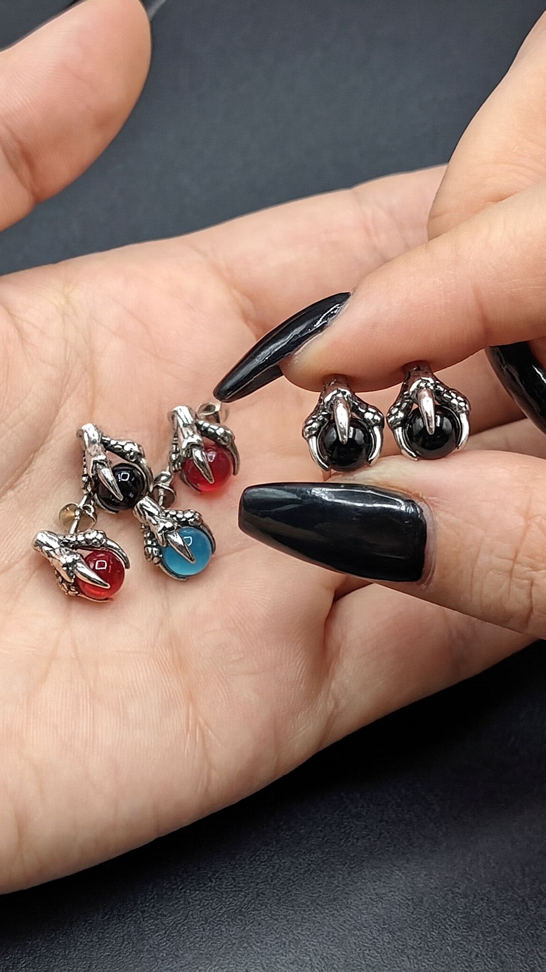 Серьги-гвоздики "Когти дракона" от StarfallShop