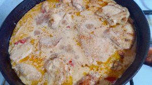 Куриное филе в сливках