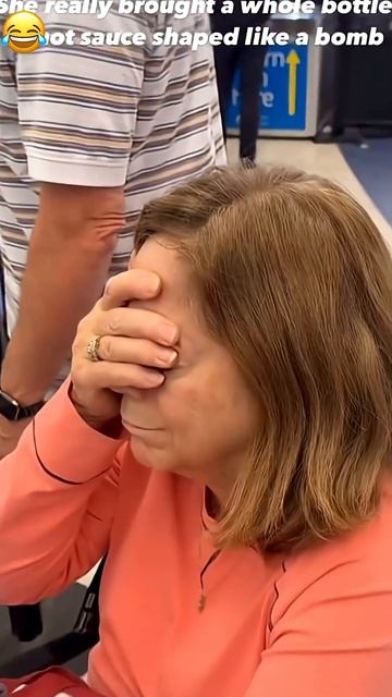 нежданчик в аэропорту