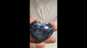 Ларвикит сердце