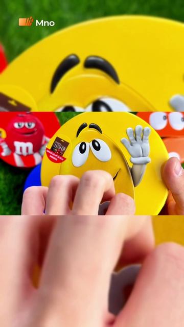 Желтая банка M&M's: что внутри?