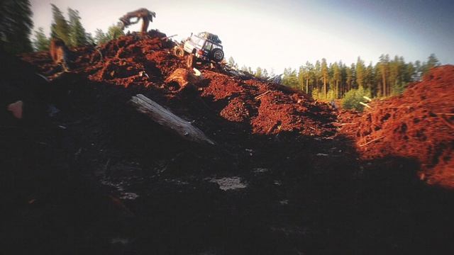Ниссан Патрол 4ВД радиоуправляемый Большие колёса для бездорожья Rlaarlo TK-07 смотреть онлайн