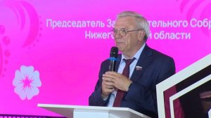 Е. Люлин обсудил меры поддержки семей с участницами программы «Женское лидерство. Многодетные мамы»