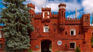 Подвиги обычных солдат и медиков. Женщины и дети в крепости.