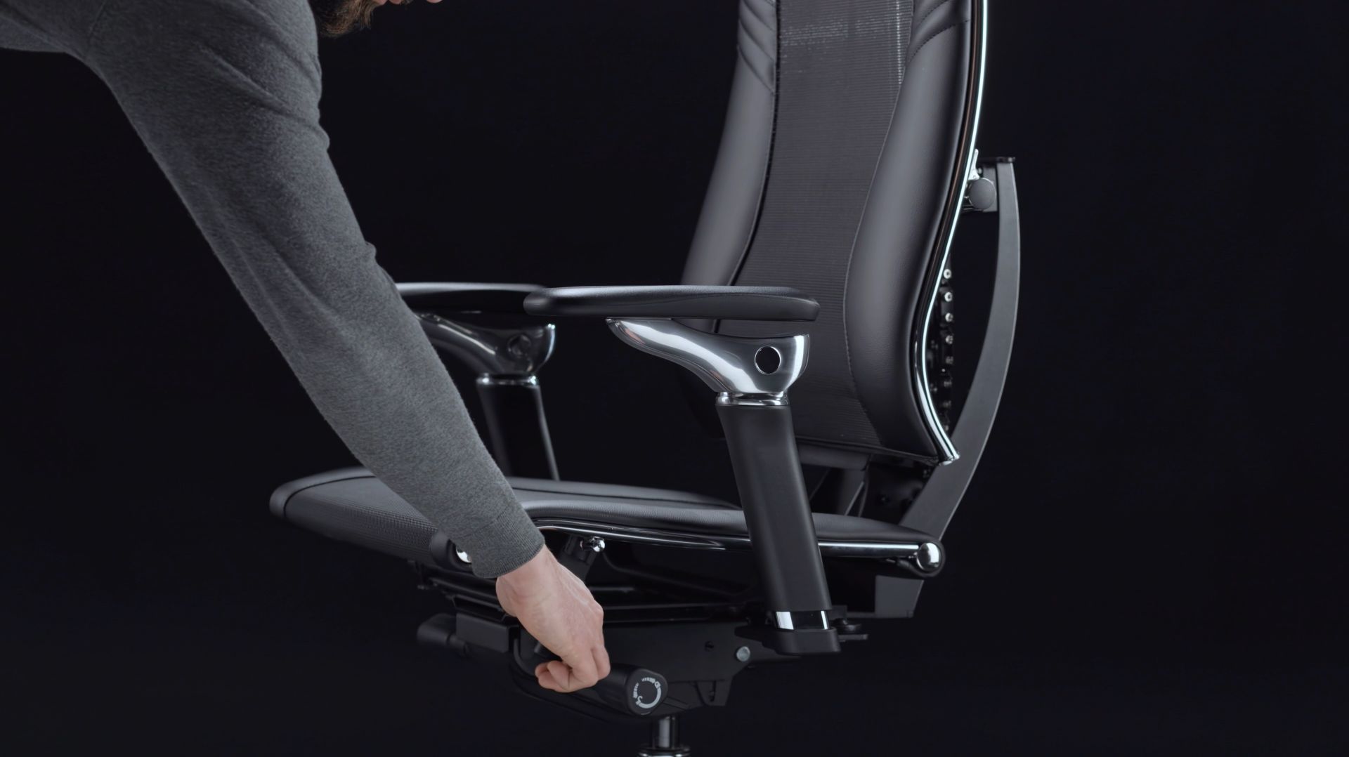 Регулировка угла наклона сиденья YOGA Spine Triumph B2
