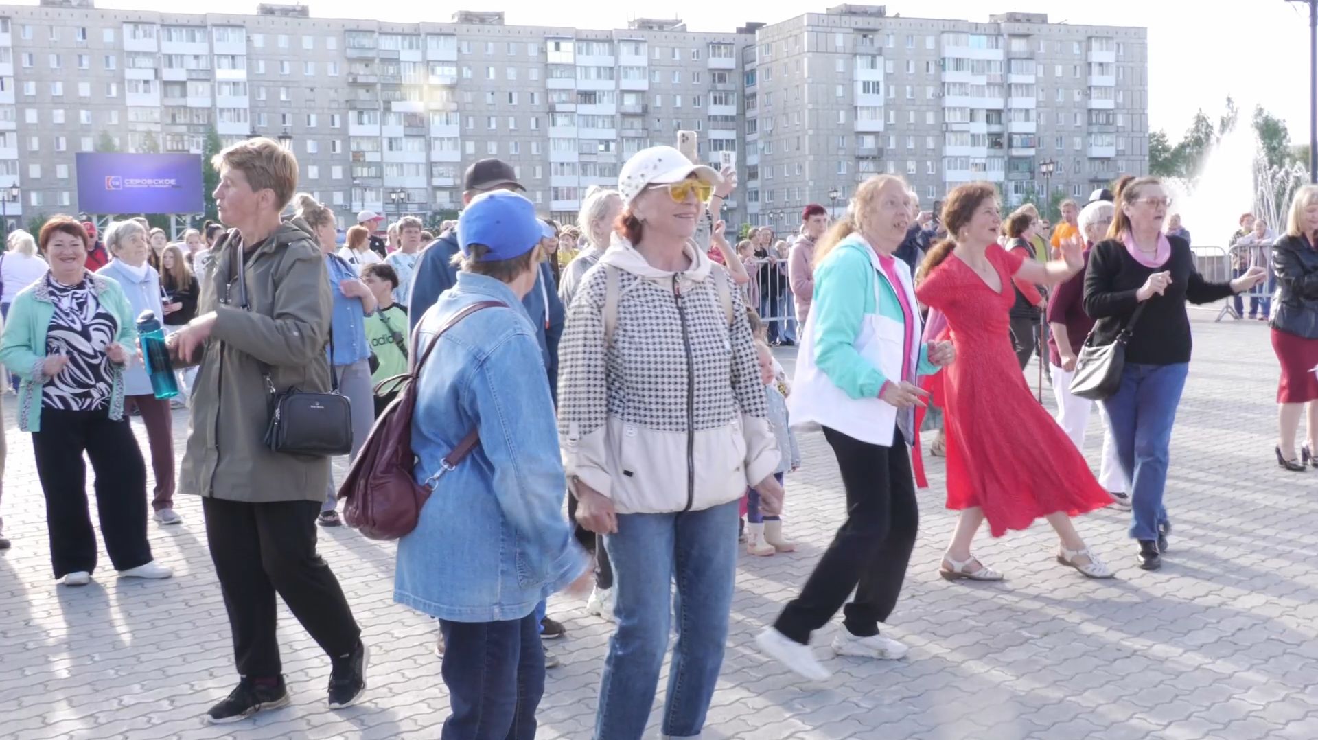 Ретро‑вечер на главной площади - путешествие в молодость! смотреть онлайн