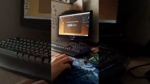 ребят кто хочет поиграть в роблоксе присоединяйтесь мой ник: ArtemFowardblogger
