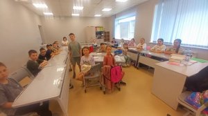 2ой отряд 7ой школы г.азнакаево космонавту Анне Кикиной привет.