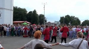 Хоровод на Соборной площади города Вязники. Съемка 15.06.2026