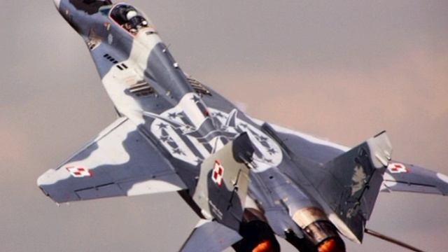 Польша приостановила передачу Украине МиГ-29. Польша требует взамен на уже списываемые МиГ-29, смотреть онлайн