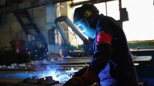 Сварщик Михайловского ГОКа Евгений Бабаков победитель областного конкурса