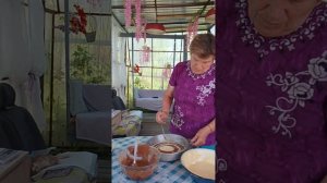 Жара купаемся,печём пирог зебра.