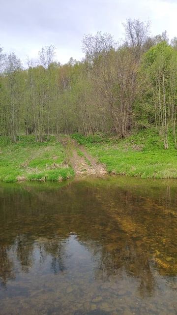 Брод на реке Холохольня на пути к Красному водопаду