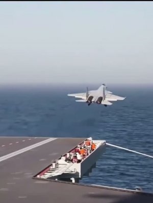 Взлёты и посадки_авианосец_красиво