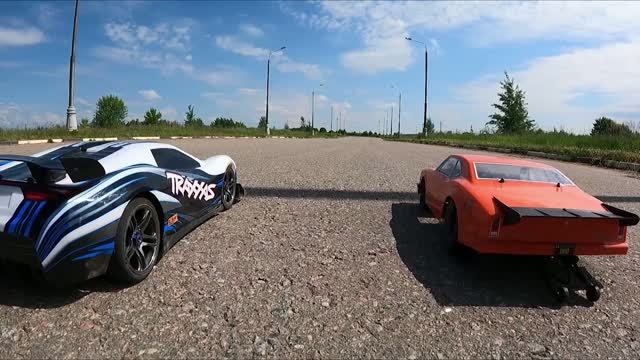 Драгстер, тюнинг и заезд против traxxas XO1 смотреть онлайн