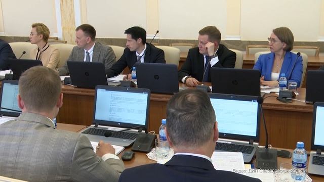 Свердловская область вошла в ТОП-5  регионов по социально-экономическому положению за 2025 года.