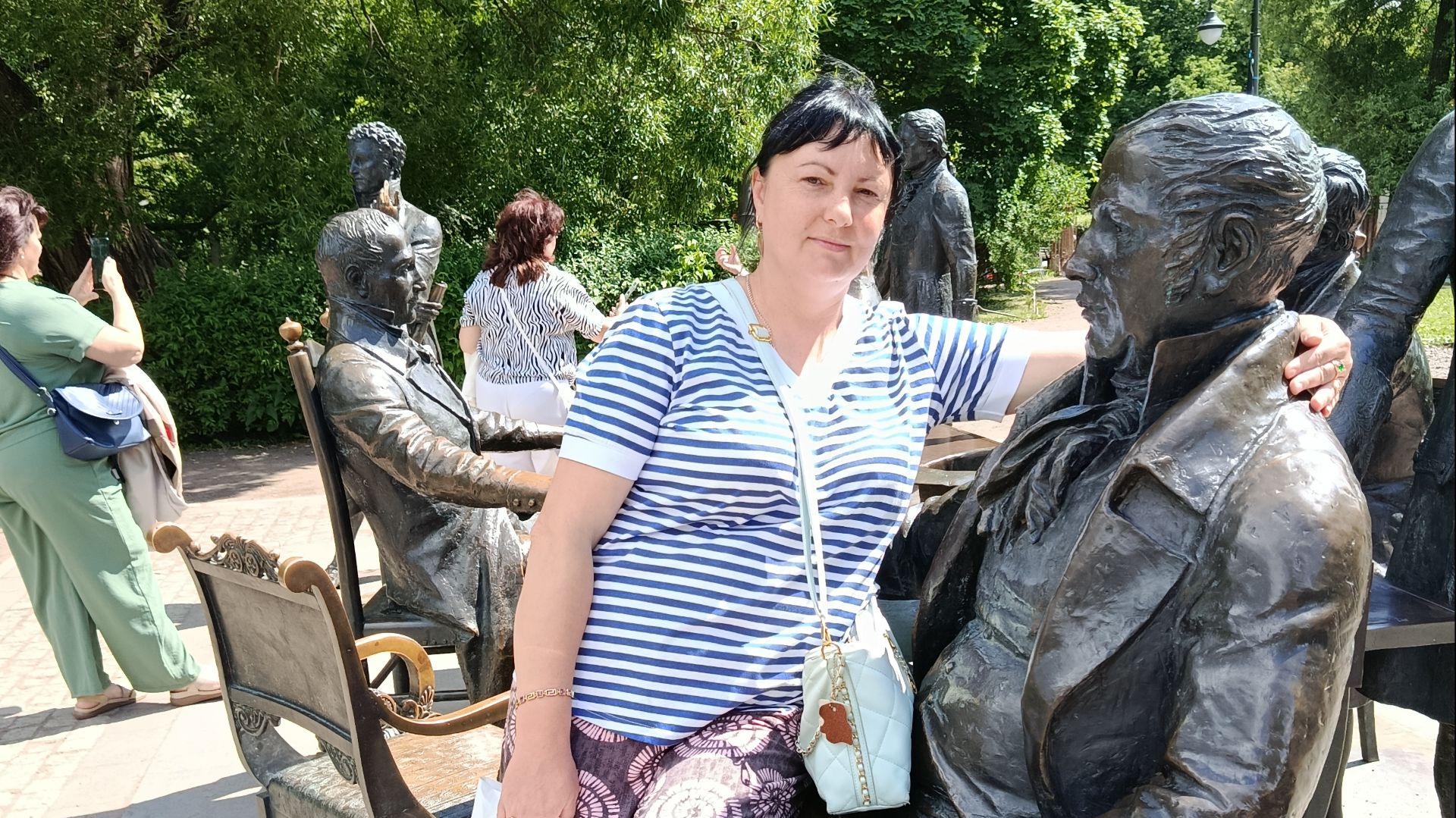 ОЙ ДЕВЧАТА КУДА Я ПОПАЛА, ПОСЛЕДНИЕ ДЕНЬКИ смотреть онлайн