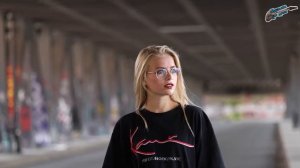 Песни музыка для души о любви. Все подружки по парам, поют до зари.