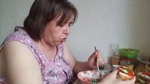 Вкусная распаковочка, и вкусный мукбанг, ну и поболтать.
