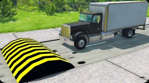 Автомобили против эпичного огромного лежачего полицейского — BeamNG.Drive