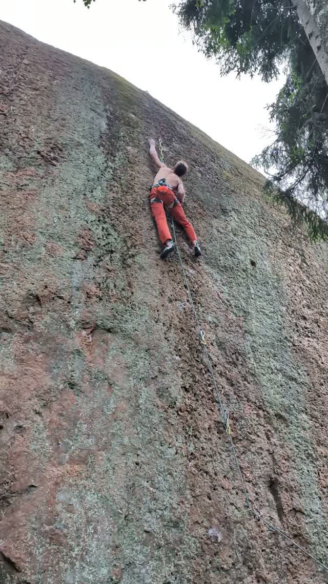 Пальцево: 8b/b+ Луноход. Ленинградская область. Шаферов Сергей