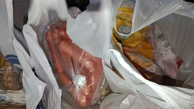 МУЖ С РАБОТЫ С ПОКУПКАМИ, ПОМЕНЯЛА ИЮЛЬ.... смотреть онлайн