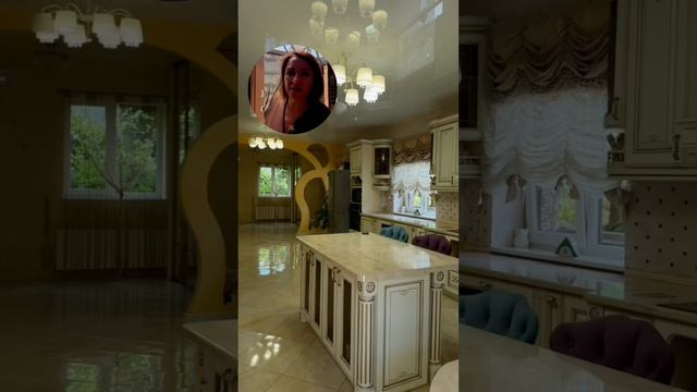 Продается дом 200 м2 на уставке 5,8 соток в Южном районе города Новороссийска