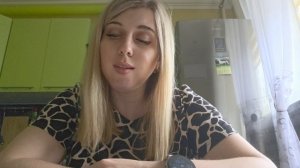 Клиентка вообще не пришла. Отвалилась в студии подсветка. Кто-то пытался оторвать визитницу