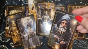ЧТО ЕГО МАНИТ К ВАМ И ЧТО ОТТАЛКИВАЕТ⁉️ ТАРО РАСКЛАД ☕