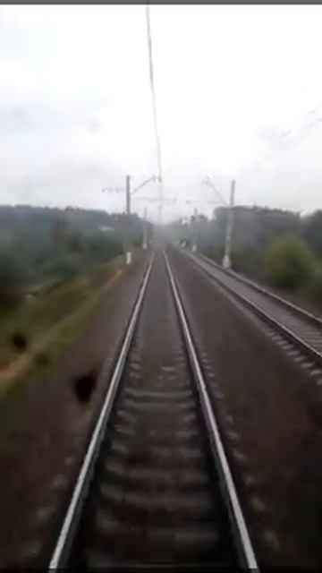 Вид из последнего вагона поезда.🚞🚞🚞