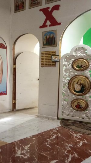 Божественная служба в храме Святой Троицы